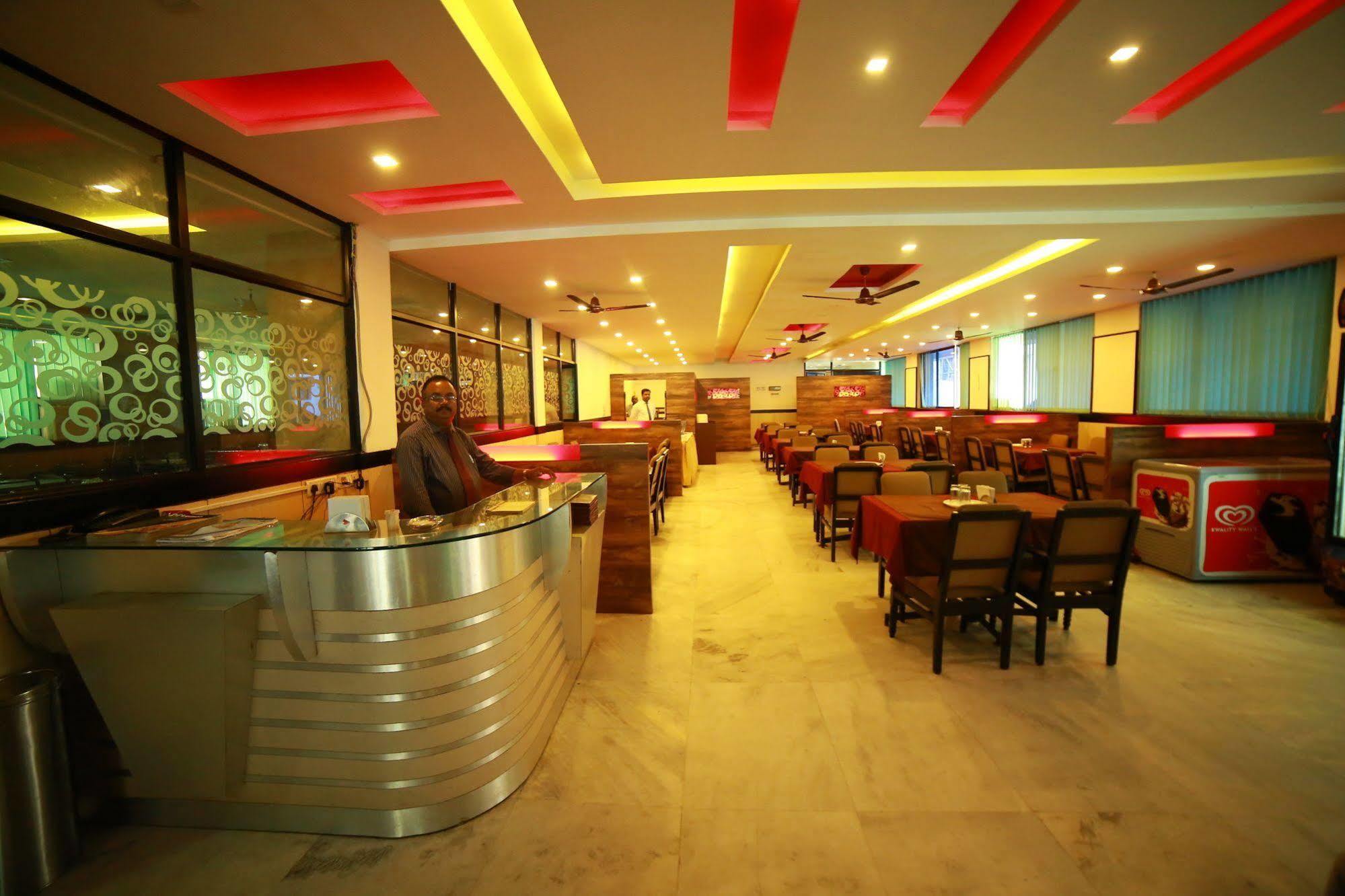 Qik Stay @ S.K. Continental مَسّور المظهر الخارجي الصورة